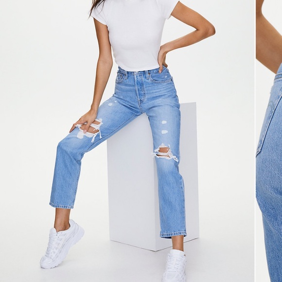 Aritzia x Levi’s 501 Crop Jeans - Picture 7 of 9